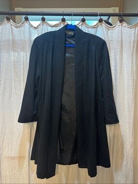 1980’s Classic Black Open-Front Trench Coat - Timeless Layering Piece